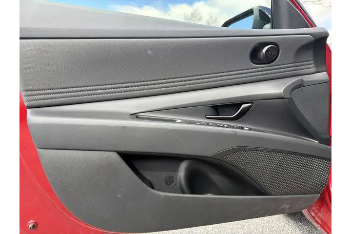 $23825 : Hyundai ELANTRA 2025 SEL Spo image 10