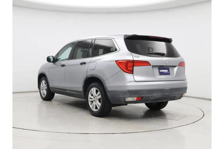 $16998 : Honda Pilot 2016 LX 4dr SUV image 2