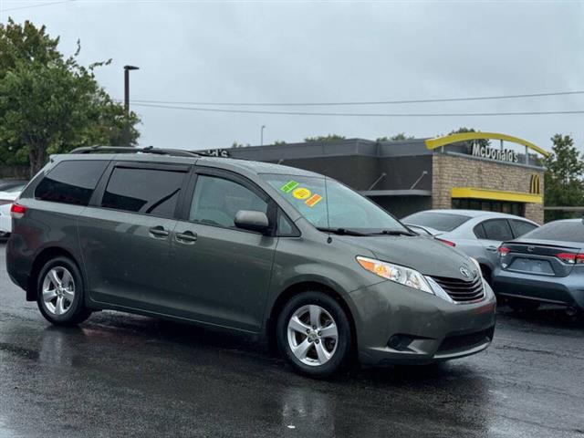 $11995 : 2011 Sienna LE 8-Passenger image 5