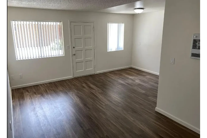 $1050 : parte increíble de Rosemead image 8