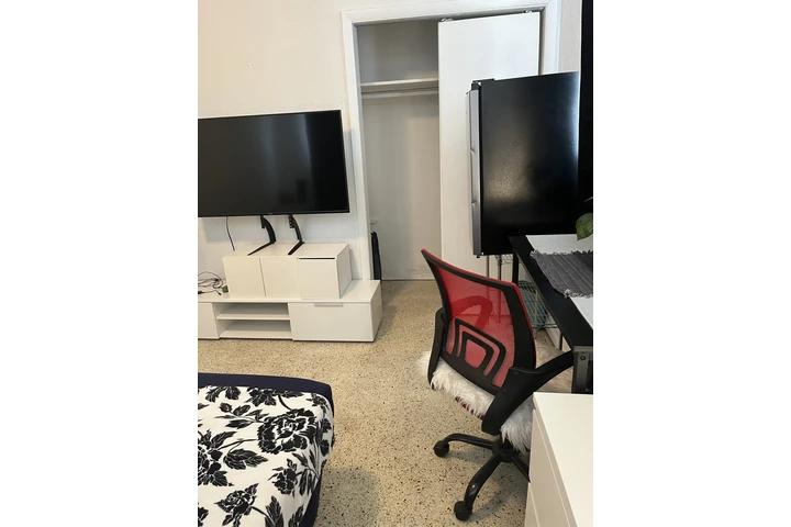 $750 : Habitación para dama image 5