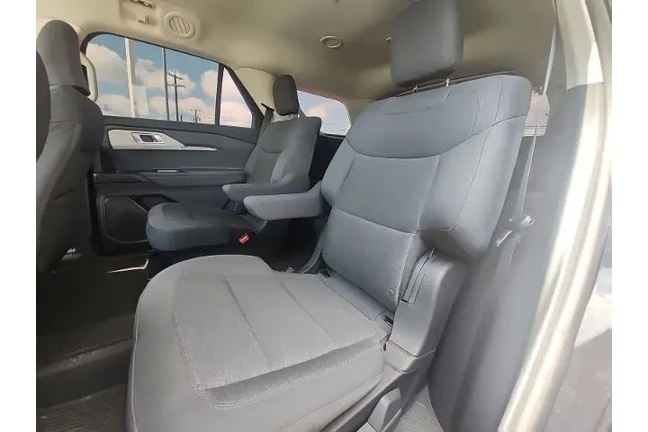 $34998 : Ford Explorer 2025 Active 4d image 8