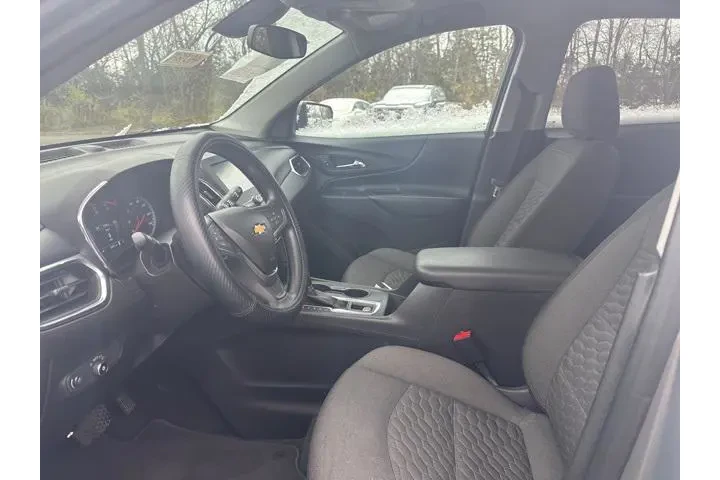 $10623 : Chevrolet Equinox 2018 4x4 L image 8