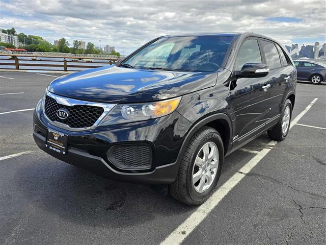 $9995 : 2013 KIA SORENTO image 5