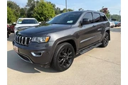 $13950 : 2019 Grand Cherokee Laredo thumbnail