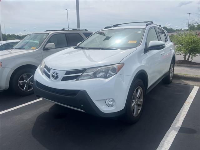 $8000 : PRE-OWNED 2014 TOYOTA RAV4 XLE image 5