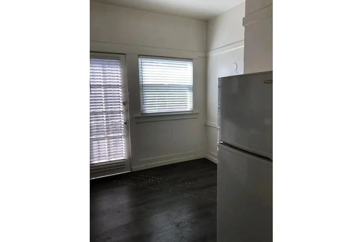 $1100 : Elegante apt. En Koreatown image 5