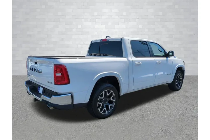 $38996 : Ram 1500 2025 4x4 Laramie 4d image 4