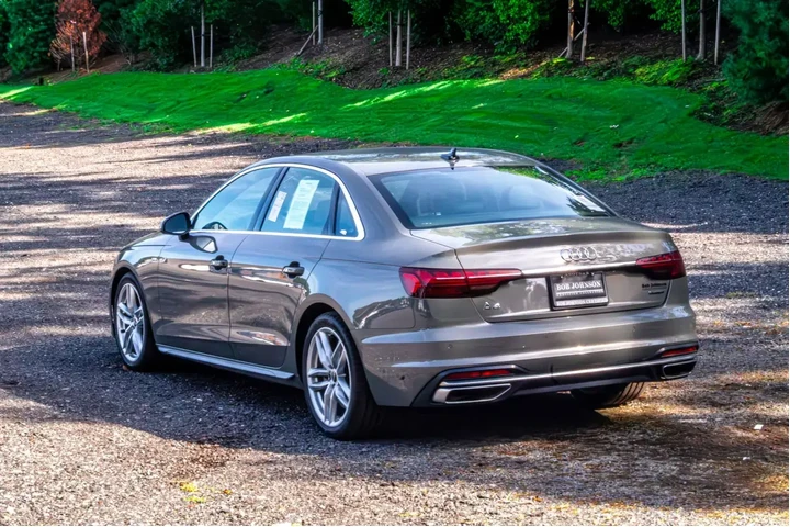 $23895 : Audi A4 2023 AWD quattro S l image 6