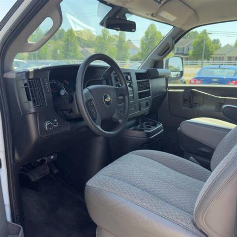 2019 Express LT 2500 image 7