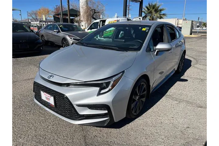 $27239 : Toyota Corolla 2025 SE 4dr S image 3
