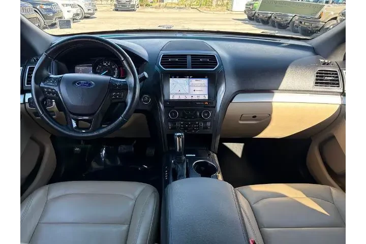 $14900 : Ford Explorer 2017 XLT 4dr S image 5