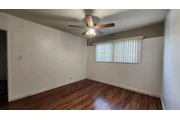 $1100 : En Glendale, se renta cuarto thumbnail