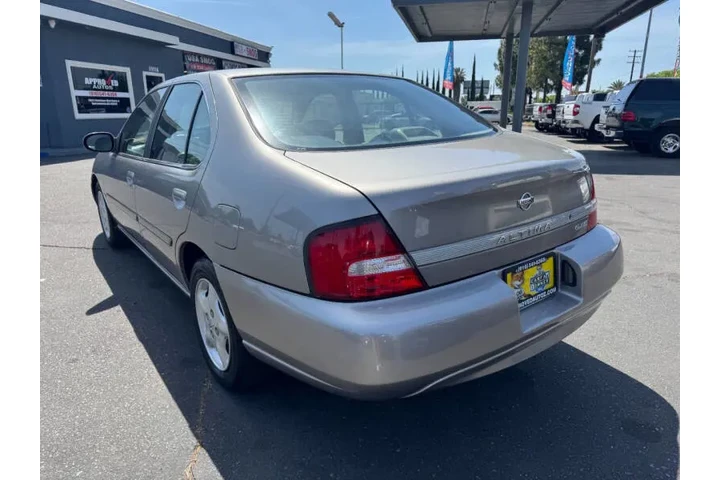 $5998 : 2001 Altima GLE image 8