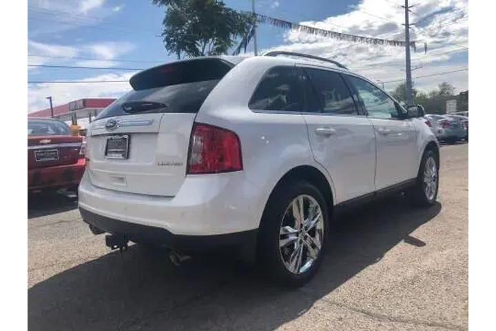2013 Edge Limited image 8