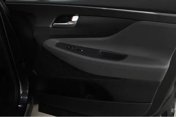 $26998 : Hyundai SANTA FE 2023 AWD SE image 9