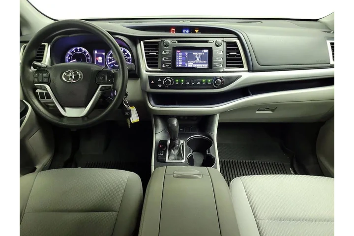 $22998 : Toyota Highlander 2019 LE 4d image 9