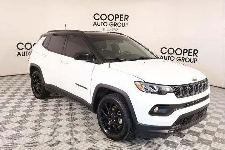 $20509 : Jeep Compass 2024 4x4 Latitu image 1