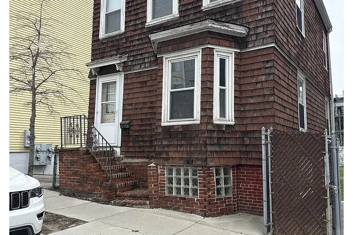 $1500 : HOUSE FOR RENT IN BOSTON MASS image 7