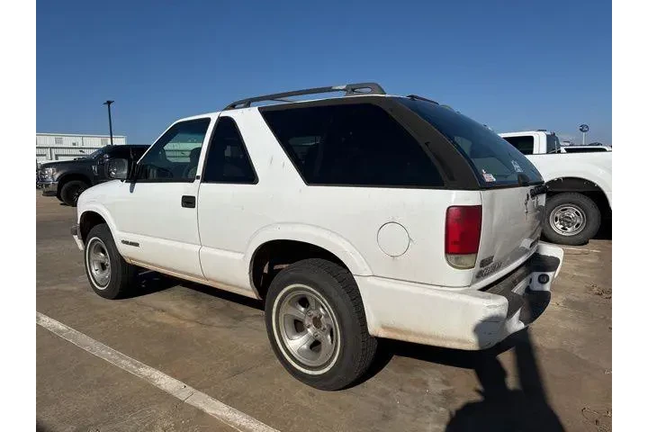 $4400 : Chevrolet Blazer 2001 LS 2WD image 3