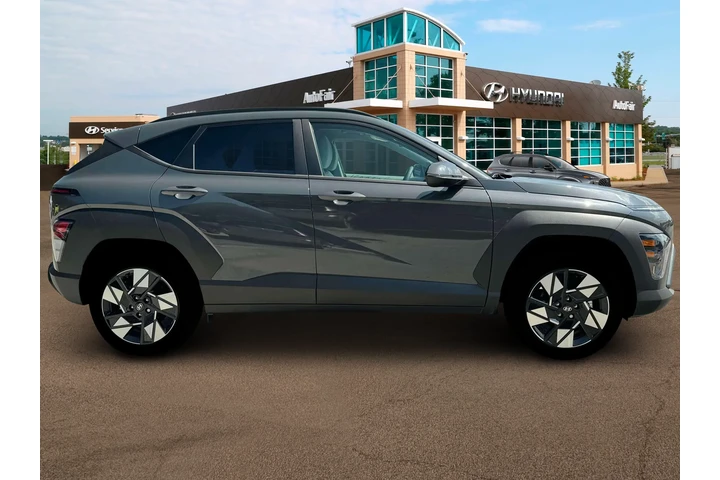 $25900 : Hyundai KONA 2025 AWD SEL Co image 9