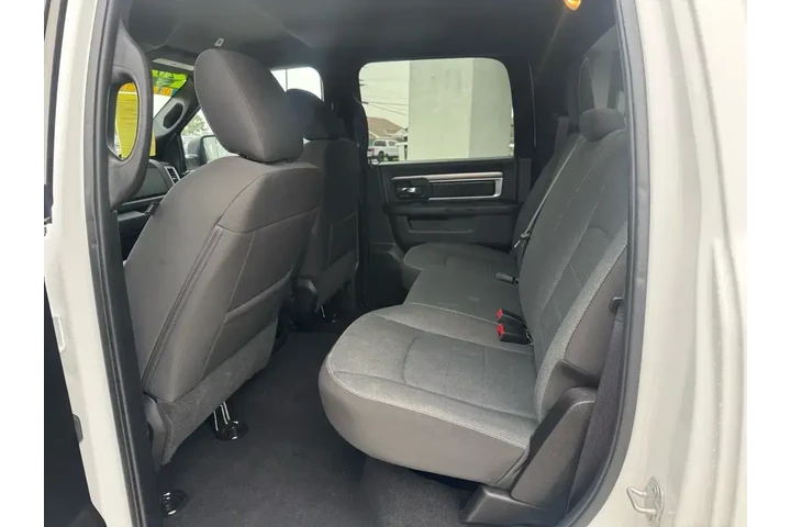 $27988 : Ram 1500 Classic 2024 4x2 SL image 10