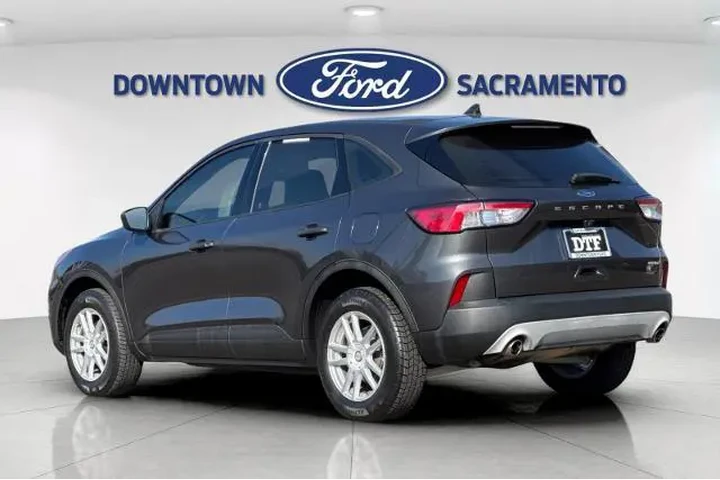 $15880 : Ford Escape 2020 AWD S 4dr S image 8