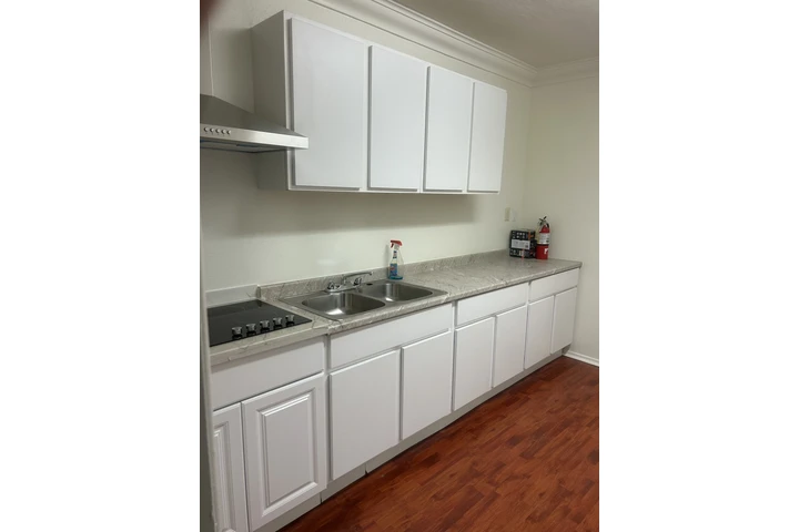 $1900 : APARTAMENTO DE RENTA image 4