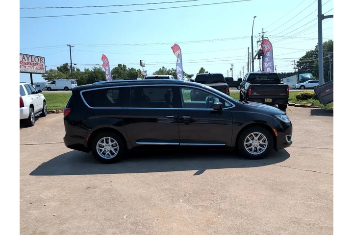 $16795 : 2020 Pacifica image 6