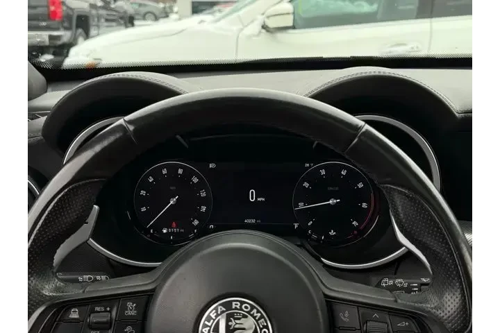 $33000 : Alfa Romeo Stelvio 2024 AWD image 9