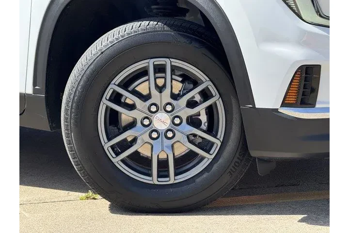 $34841 : GMC Acadia 2025 Elevation 4d image 3