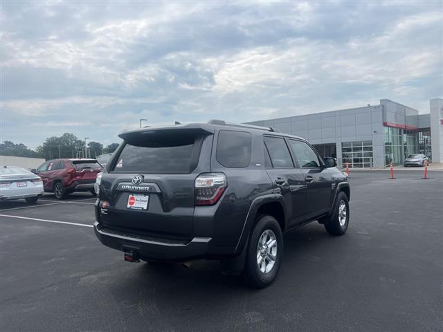 $36315 : PRE-OWNED 2023 TOYOTA 4RUNNER image 7