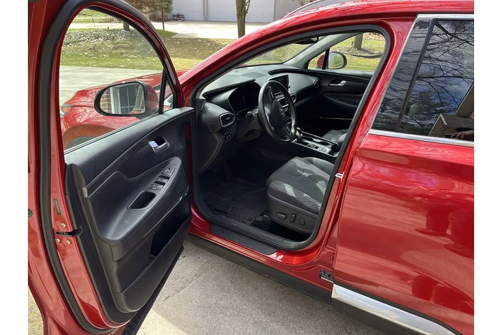 $7000 : 2019 Santa Fe SEL -- SUV image 7