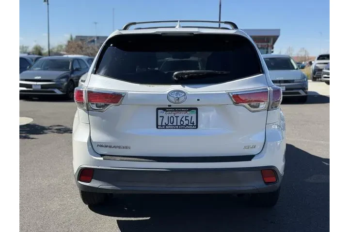 $18488 : Toyota Highlander 2015 XLE 4 image 6