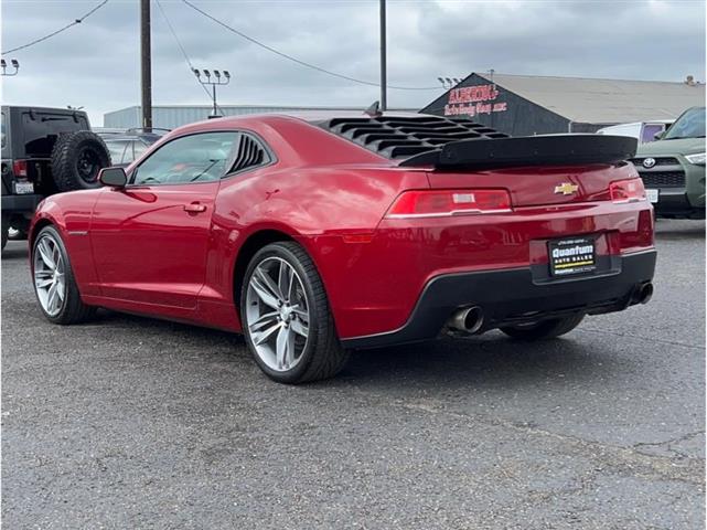 2015 Chevrolet Camaro image 3