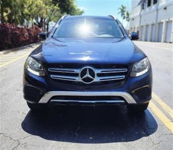 $15000 : 2018 Mercedes GLC 300 image 1