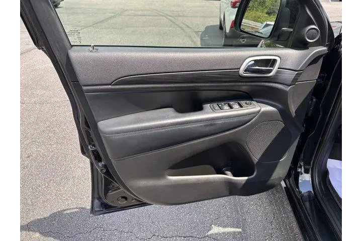 $24357 : Jeep Grand Cherokee 2021 4x4 image 9