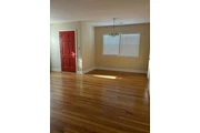 $900 : 2 BR/1 Ba charming cottage dup thumbnail