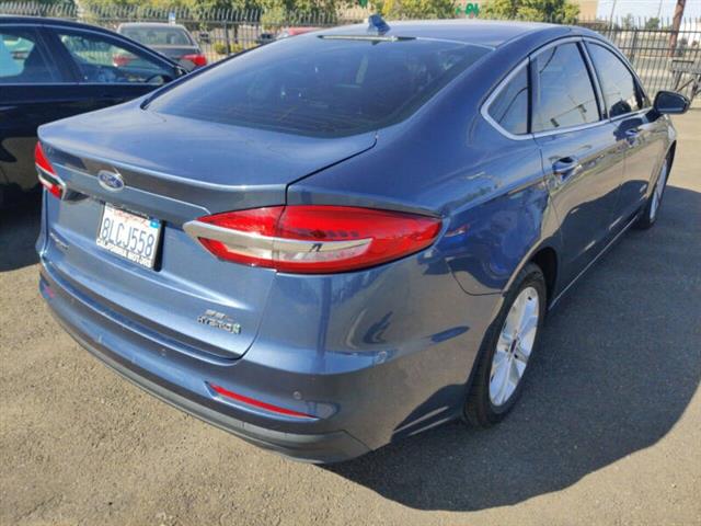 $17999 : 2019 Fusion Hybrid SEL image 5