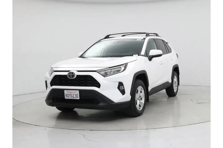 $26998 : Toyota RAV4 2021 AWD XLE 4dr image 4