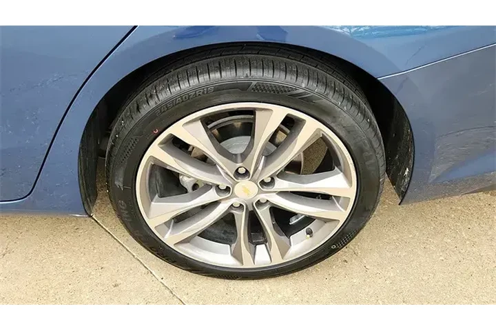 $20679 : Chevrolet Malibu 2024 LT 4dr image 9