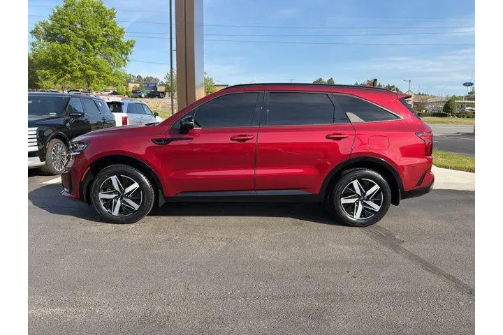 $26296 : Kia Sorento 2023 S 4dr SUV image 4