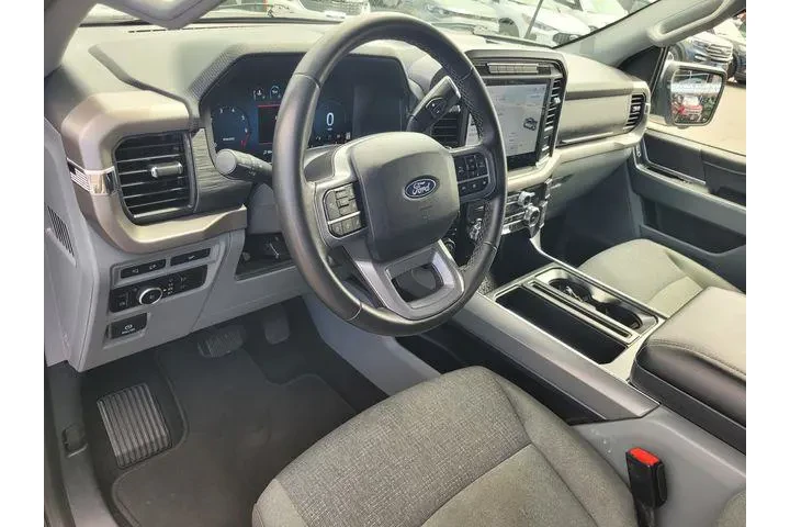 $39923 : Ford F-150 2024 4x4 XLT 4dr image 9