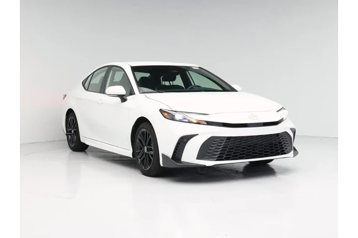 $31998 : Toyota Camry 2025 SE 4dr Sed image 1