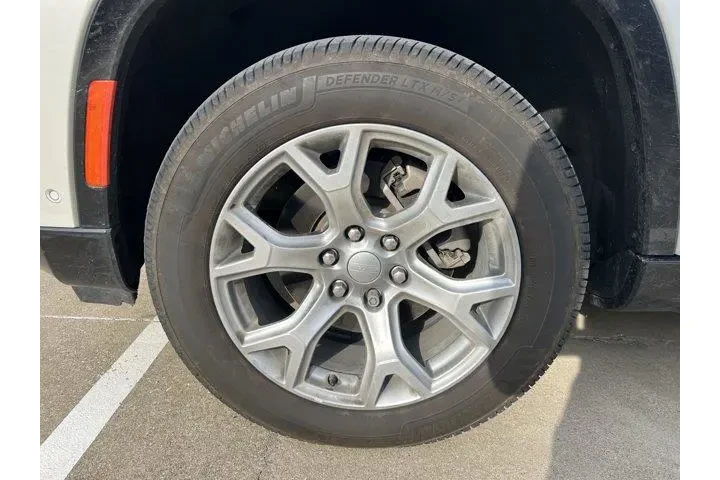 $35999 : Jeep Wagoneer 2022 4x4 Serie image 8