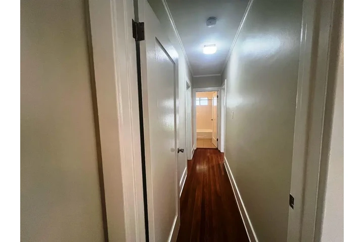 $950 : Rent 1bd 1ba Apt in Glendale image 4