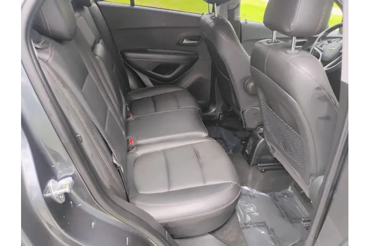 $13997 : 2021 Trax LT image 10