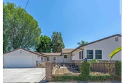 $1800 : With 3 spacious bedrooms, thumbnail