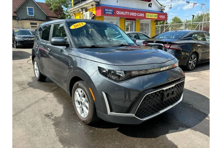 $19995 : 2023 Soul LX image 3