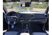 $30000 : Silver Certified2021 Tacoma T thumbnail